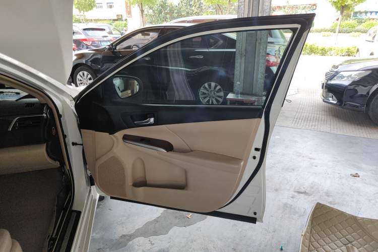 Used Toyota Camry 2012 2.5G Luxury Edition
