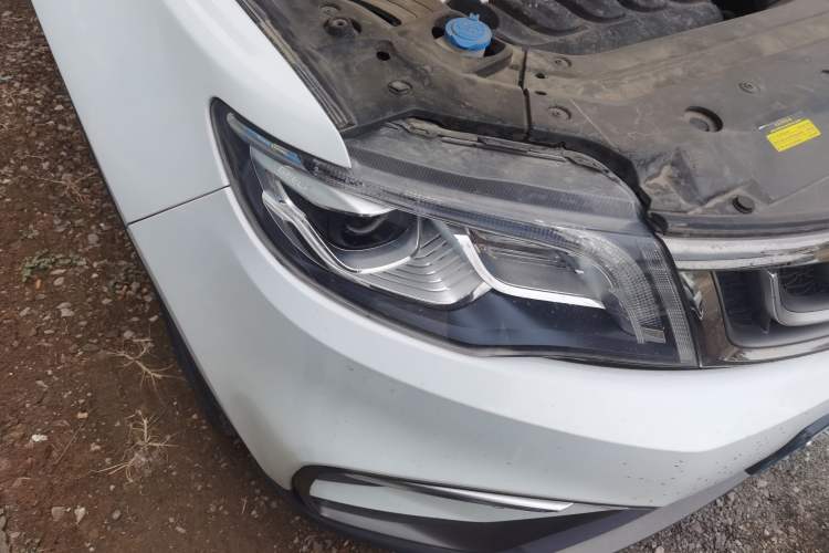 Used Geely Auto Emgrand X7 Sport 2018 1.8TD Automatic Two-Wheel Drive Smart Connect 4G Internet Edition
