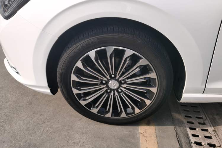 Used Changan Eado 2019 Blue Whale Edition 280T GDI DCT High-Speed Model
