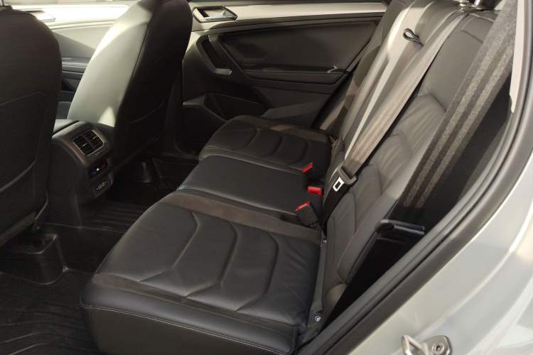 Used Volkswagen Tiguan L 2019 330TSI Automatic Two-Wheel Drive Panoramic Comfort Edition China V Standard
