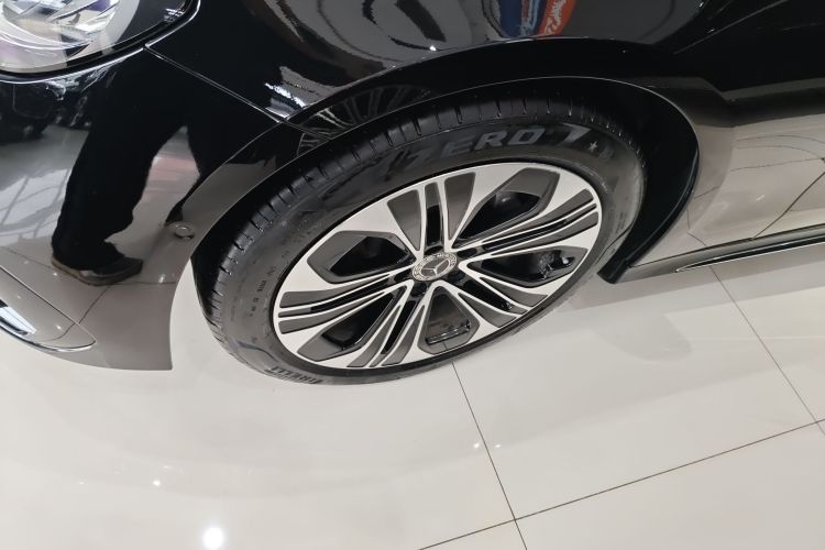 Used Mercedes-Benz E-Class 2024 Facelift E 300 L Fashion Sport Edition
