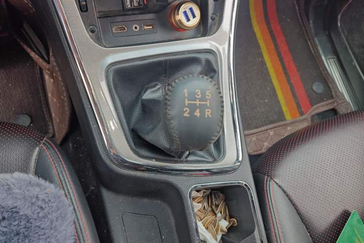 Used Baojun 560 2015 1.8L Manual Luxury Model
