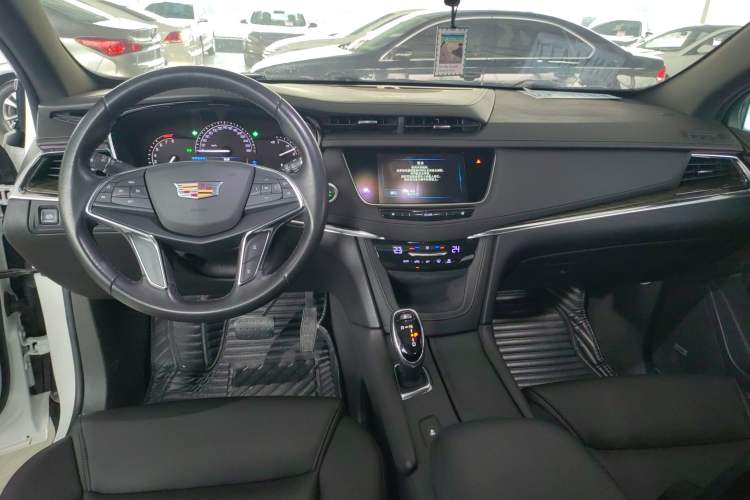 Used Cadillac XT5 2018 25T Tech Model
