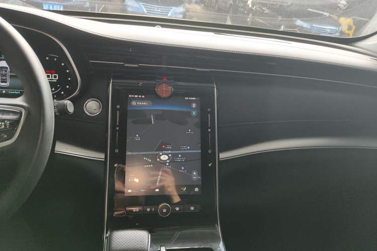 Used Roewe RX5 MAX 2021 Supreme Series 400TGI Automatic Luxury Cabin Edition
