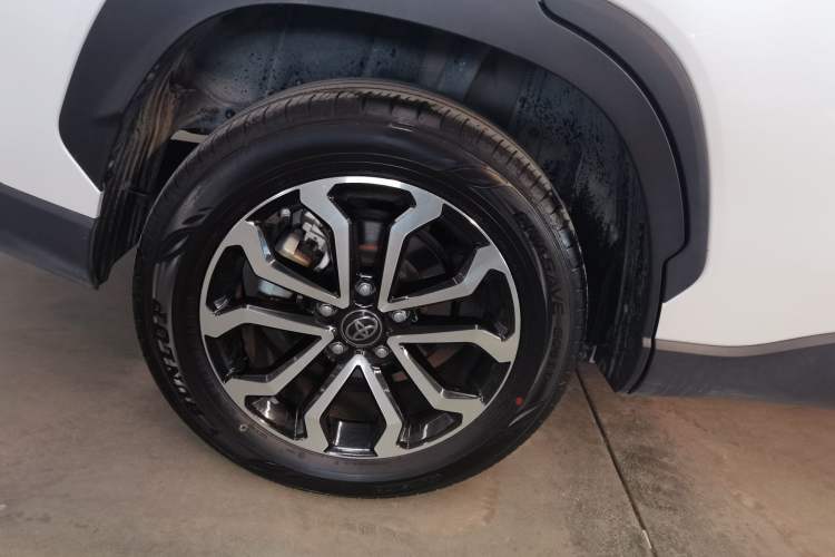 Used Toyota FRONTLANDER 2023 2.0L Smart Electric Hybrid Dual-Engine Deluxe Version
