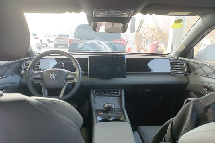 Used BYD Qin L 2025 DM-i Smart Drive 120KM Superior Model