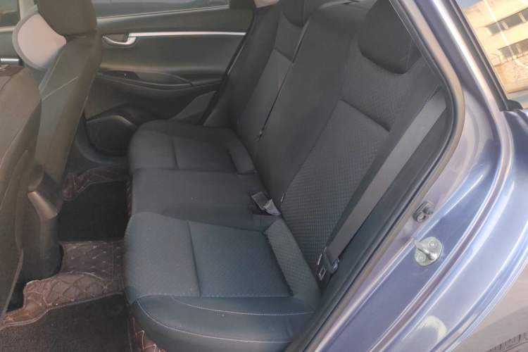 Used Hyundai Celesta 2017 1.6L Automatic Enjoyment Version GLS
