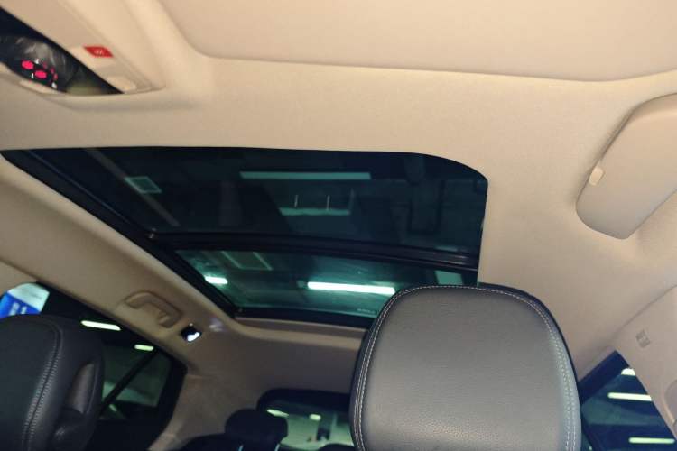 Used  6 2014 1.6T Luxury Edition THP160
