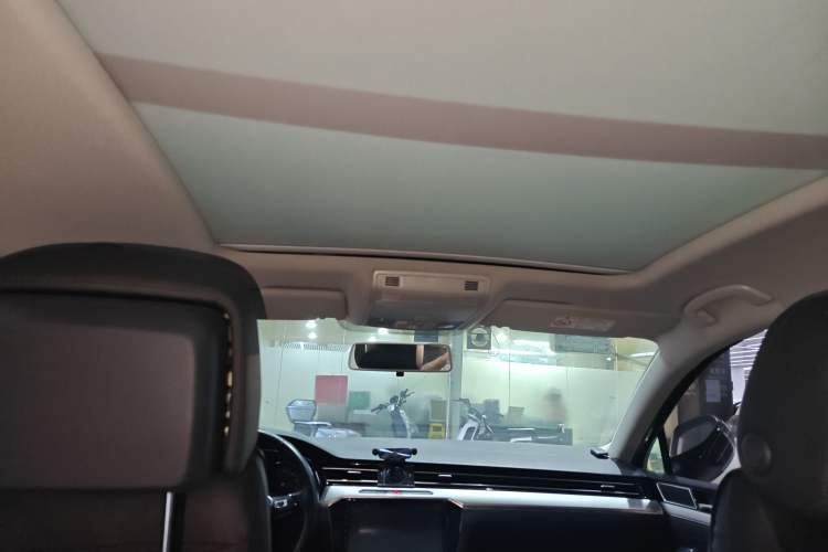 Used Volkswagen Magotan 2018 330TSI DSG Advanced Model
