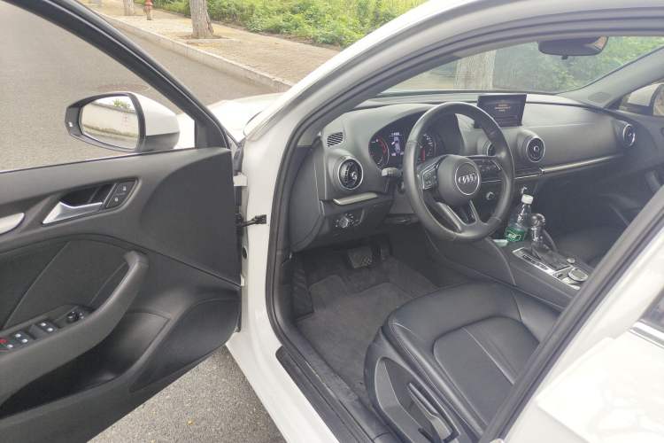 Used Audi A3 2018 30th Anniversary Edition Sportback 35 TFSI Ambition Model
