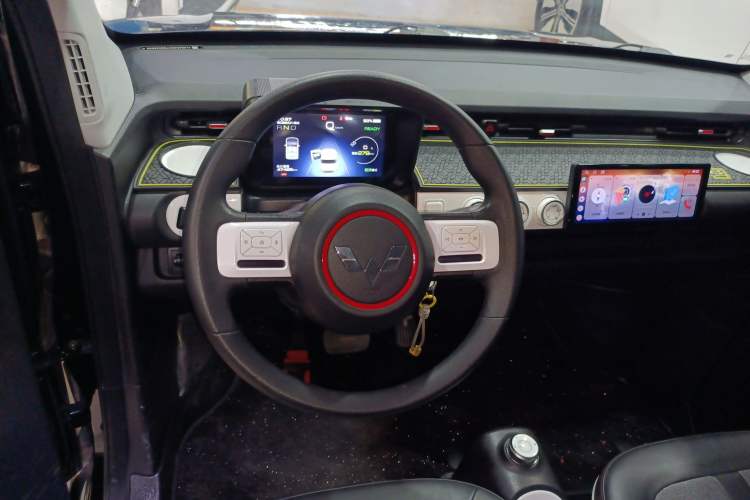 Used Wuling Hongguang MINIEV 2022 GAMEBOY 300km Enthusiast Model with Lithium Iron Phosphate