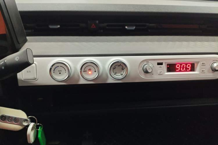 Used Wuling Hongguang MINIEV 2022 GAMEBOY 200km Gaming Edition with Lithium Iron Phosphate
