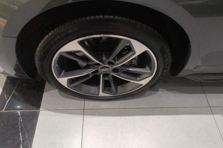 Used Audi A4L 2024 40 TFSI Fashion Dynamic Model