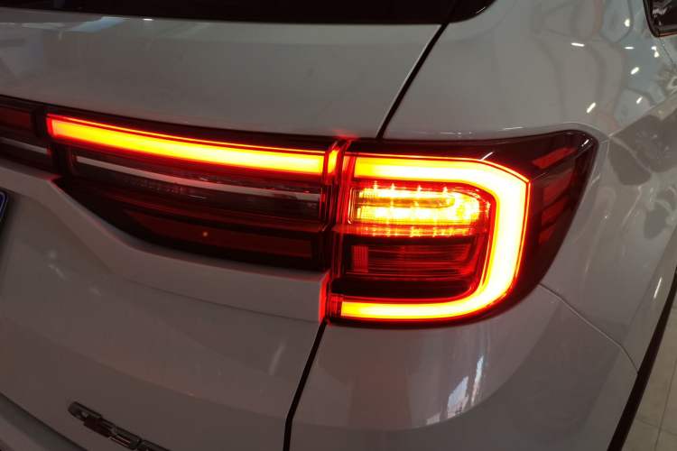 Used Changan CS35PLUS 2021 Honor Million Edition 1.6L Manual Luxury Model