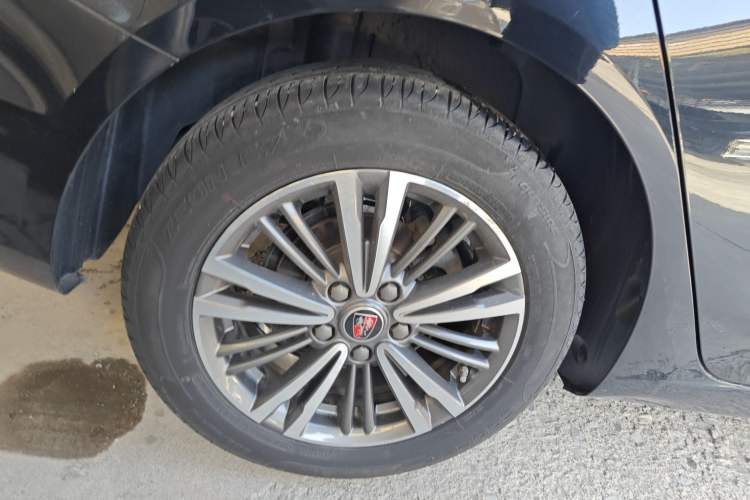 Used Roewe i5 2019 1.5L Manual 4G Connect Leehao Flagship Edition
