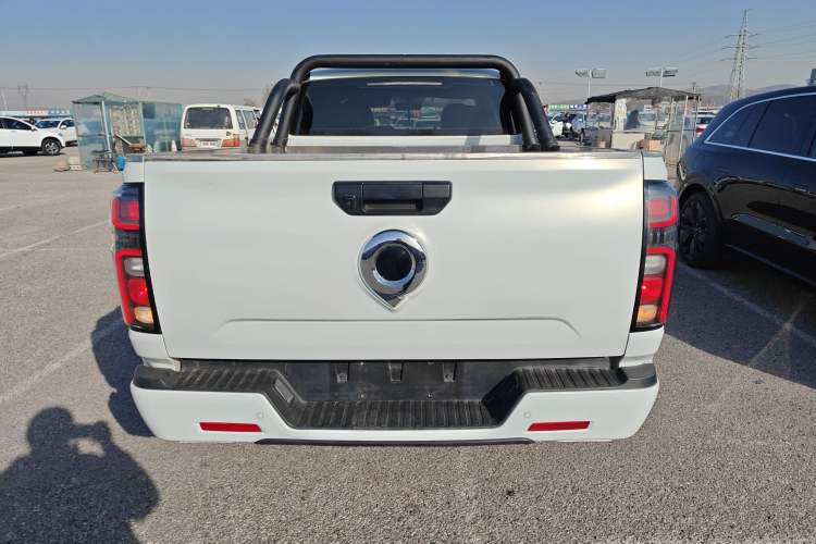 Used Great Wall Poer 2023 2.0T Commercial Version Automatic Diesel 4x4 Elite Long-Box GW4D20M
