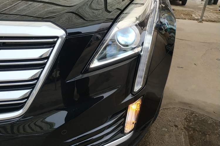 Used Cadillac XT5 2018 25T Luxury Model