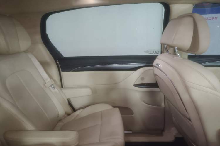 Used Buick GL8 2023 ES Lu Zun Deluxe Model
