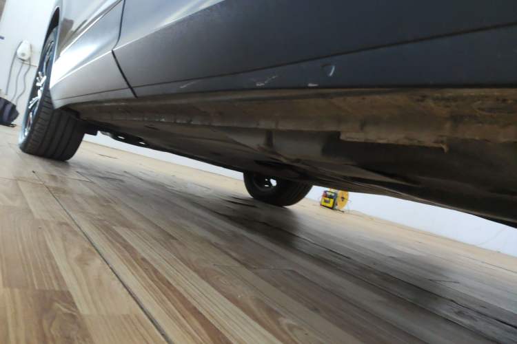 Used Volkswagen Tiguan L 2019 Revised 330TSI Automatic Two-Wheel Drive Smart & Luxury Edition China VI Standard
