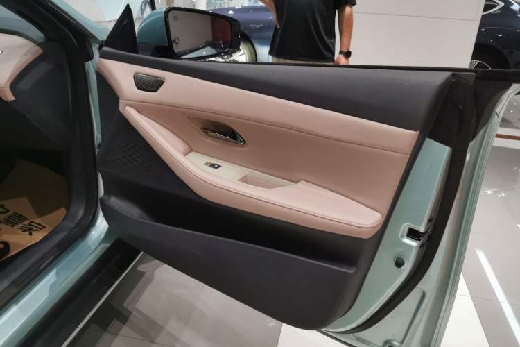 Used  SL03 2022 515 Pure Electric Version
