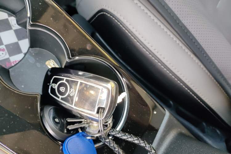 Used Ford Escape 2024 EcoBoost 245 Two-Wheel-Drive Titanium Edition
