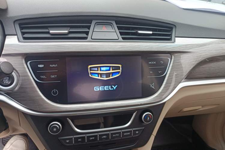 Used Geely Auto Emgrand 2017 Sedan Million Edition 1.5L CVT Luxury Model
