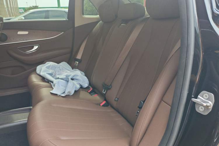 Used Mercedes-Benz E-Class 2019 Facelifted E 300 L Stylish Version
