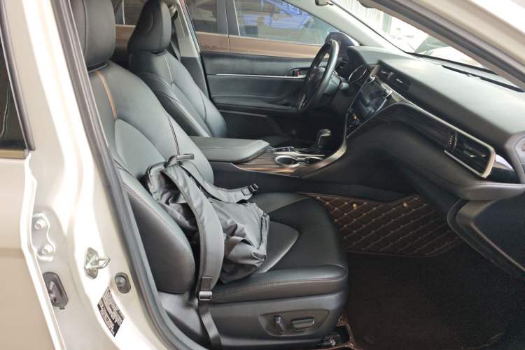 Used Toyota Camry 2019 2.5G Luxury Edition China VI Standard
