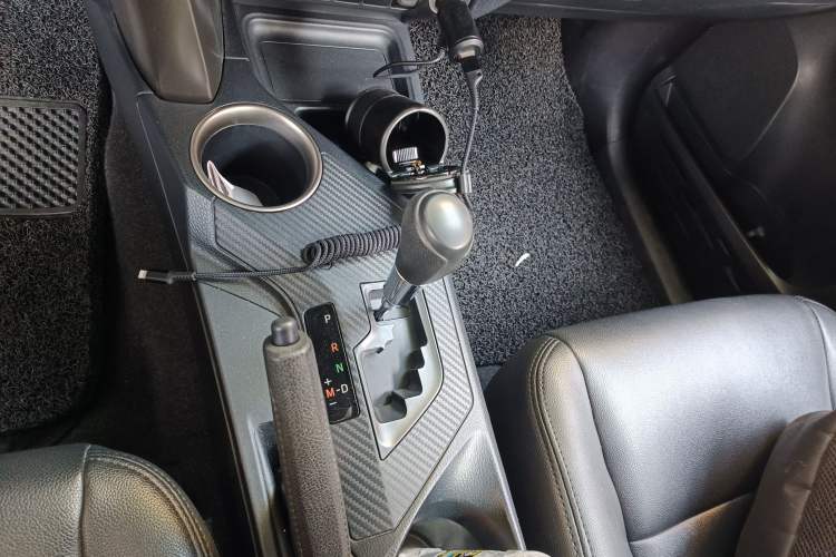 Used Toyota RAV4 2015 2.0L CVT Two-Wheel Drive Urban Edition
