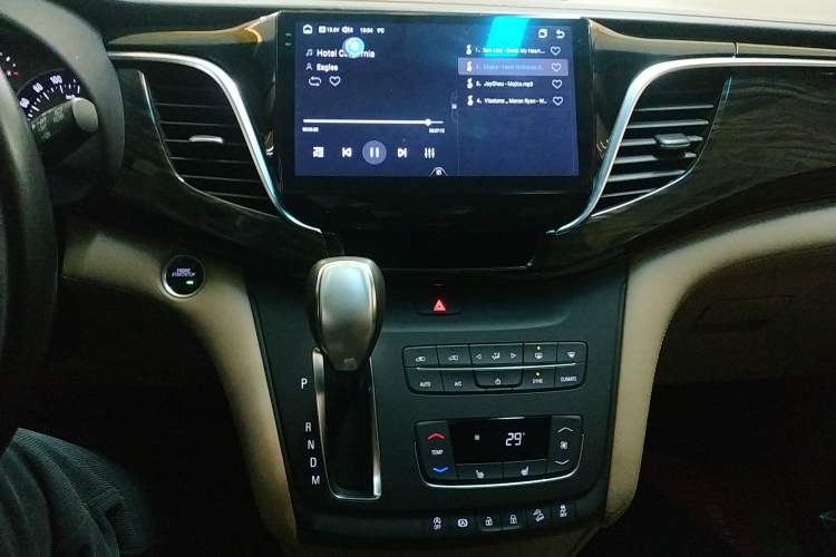 Used Buick GL8 2018 ES 28T Premium Model China VI Standard
