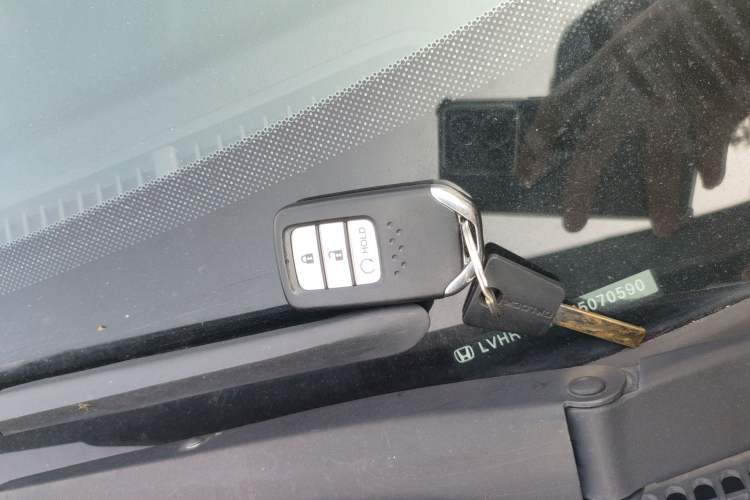 Used Honda CR-V 2017 240TURBO CVT Front-Wheel Drive Fashion Edition