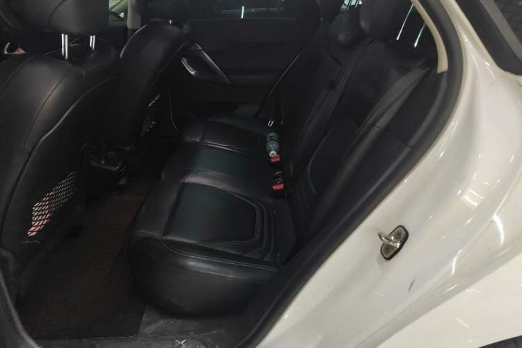 Used  5 2015 1.6T Luxury Edition THP160