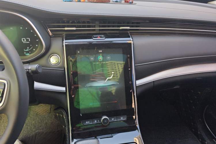 Used Roewe RX5 MAX 2019 300TGI Automatic 4G Connect Luxury Edition
