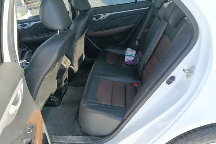 Used Geely Auto Vision 2019 Upgraded Model 1.5L CVT Luxury Version China VI Standard
