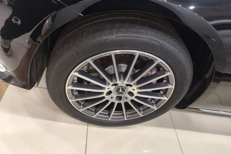 Used Mercedes-Benz E-Class 2023 E 260 L
