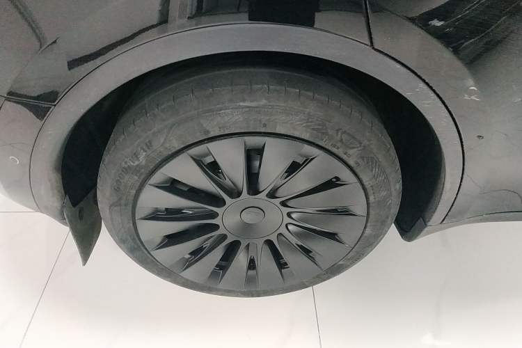 Used Tesla Model Y 2023 Rear-Wheel-Drive Version