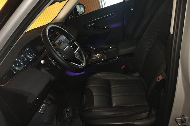 Used Land Rover Range Rover Evoque 2023 Aurora L 249 PS Collins Antique Bronze Special Edition
