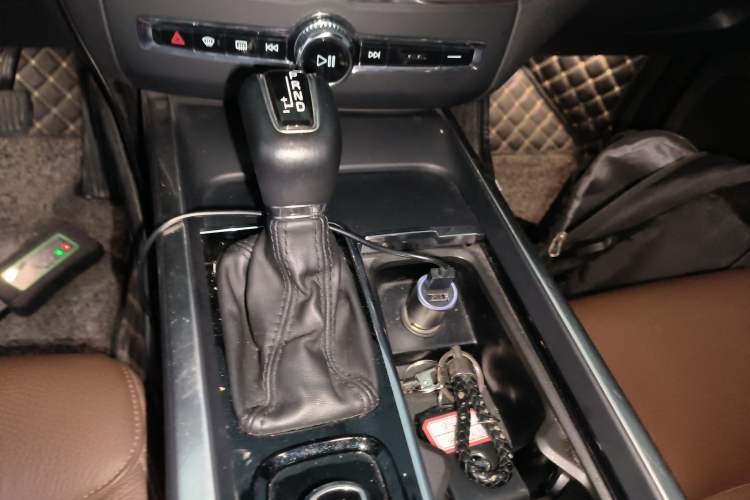 Used Volvo XC60 2019 T5 4x4 Smart Edition China V Standard
