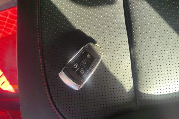 Used  BJ40 2018 PLUS 2.3T Automatic Four-Wheel Drive Premium Edition China V
