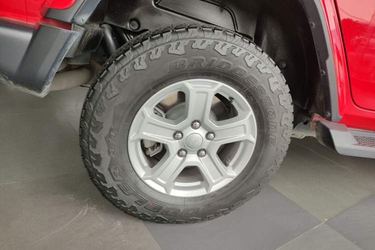 Used  Wrangler 2019 2.0T Sahara 4-Door Version China V Standard
