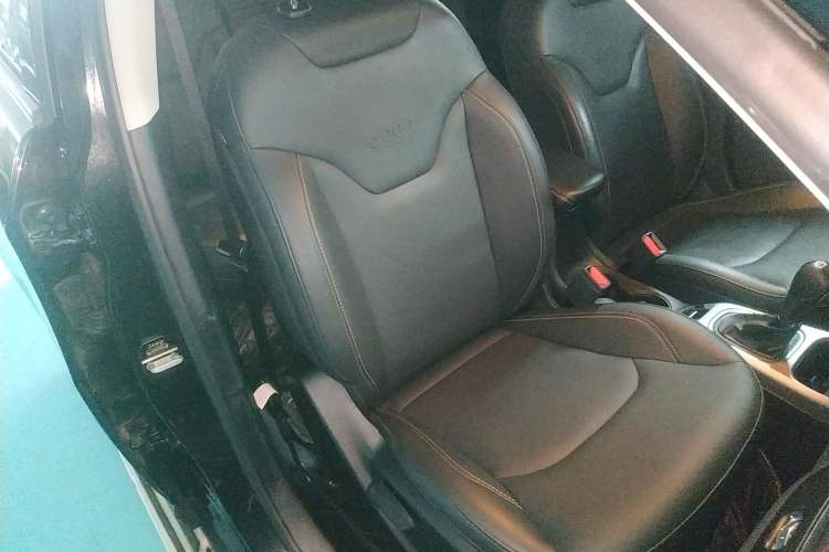 Used  Compass 2017 200T Automatic Family Edition
