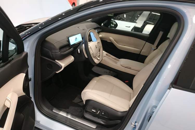 Used Nio ES6 2023 75 kWh
