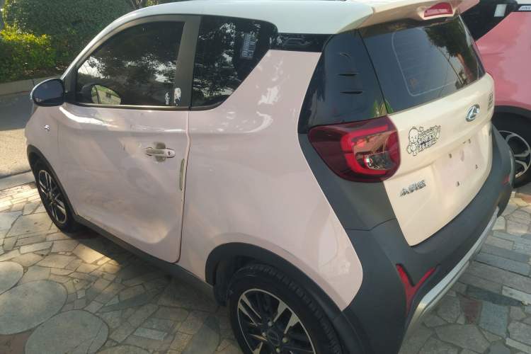 Used Chery Little Ant 2022 Revised Version Sweet Pink Edition Half-Sugar Version Lithium Iron Phosphate 30.7 kWh 30 kW 301 km
