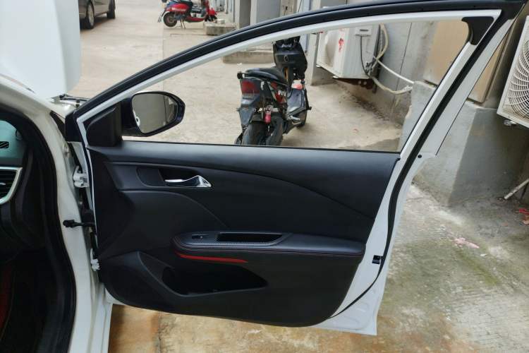 Used Chevrolet Monza 2019 RS 330T Automatic Comfort Edition China VI Standard
