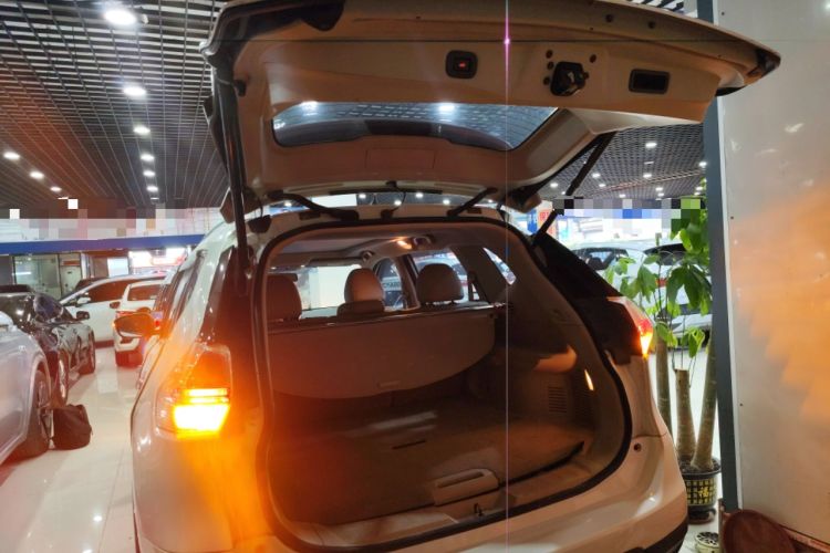 Used Nissan X-Trail 2014 2.5L CVT Luxury Edition 4WD
