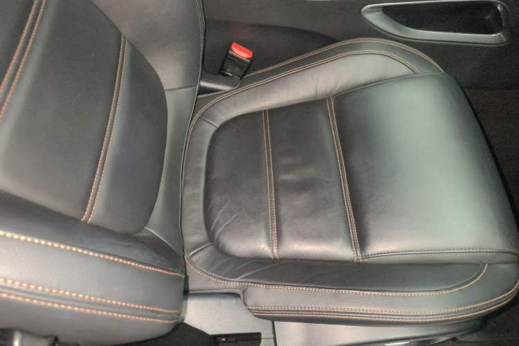 Used Jaguar F-PACE 2019 2.0T Four-Wheel Drive Urban Luxury Edition
