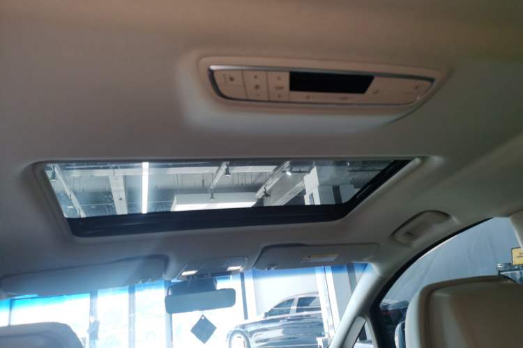 Used Buick GL8 2023 ES Lu Zun Deluxe Model
