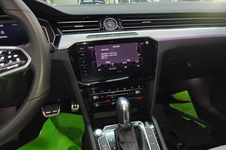 Used Volkswagen Magotan 2025 Zhongxiang Version 330TSI DSG Luxury Edition
