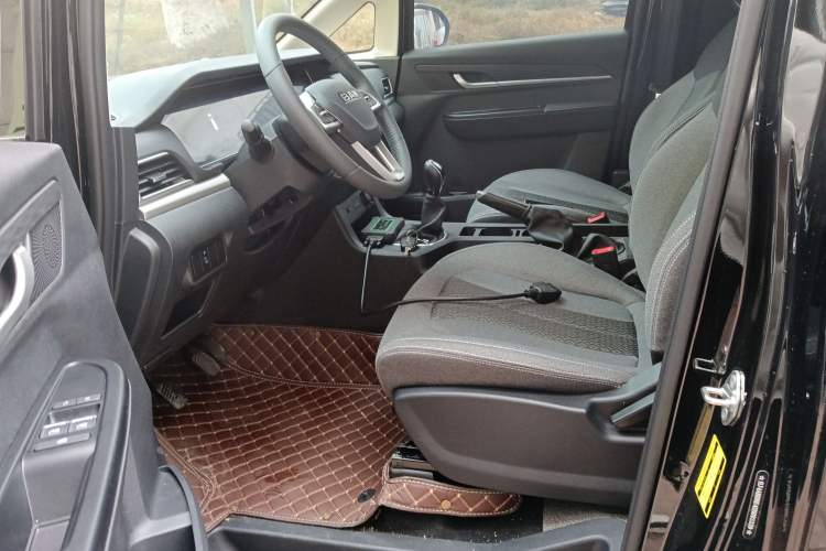 Used  Ruisheng Ace M7 2026 Model 1.6L Manual Standard Wheelbase Comfort 7-seater
