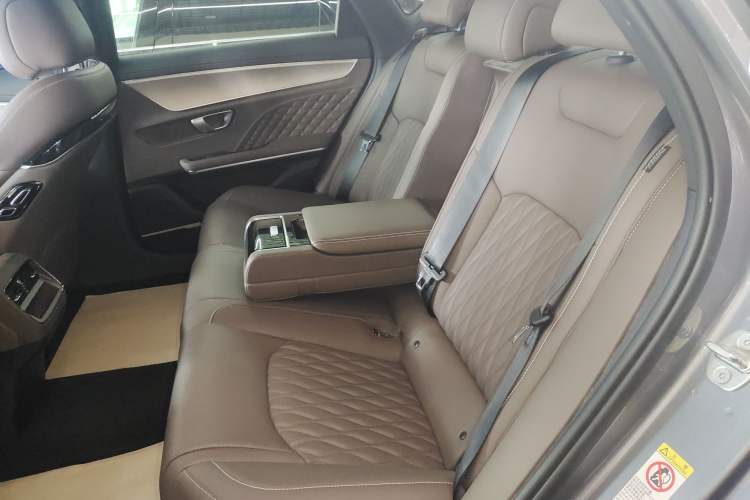 Used BYD Han 2022 DM-i 121KM Prestige Model